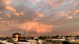 Hafen von Lazise mit Regenbogen 