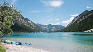 Kajak am Strand vom Plansee